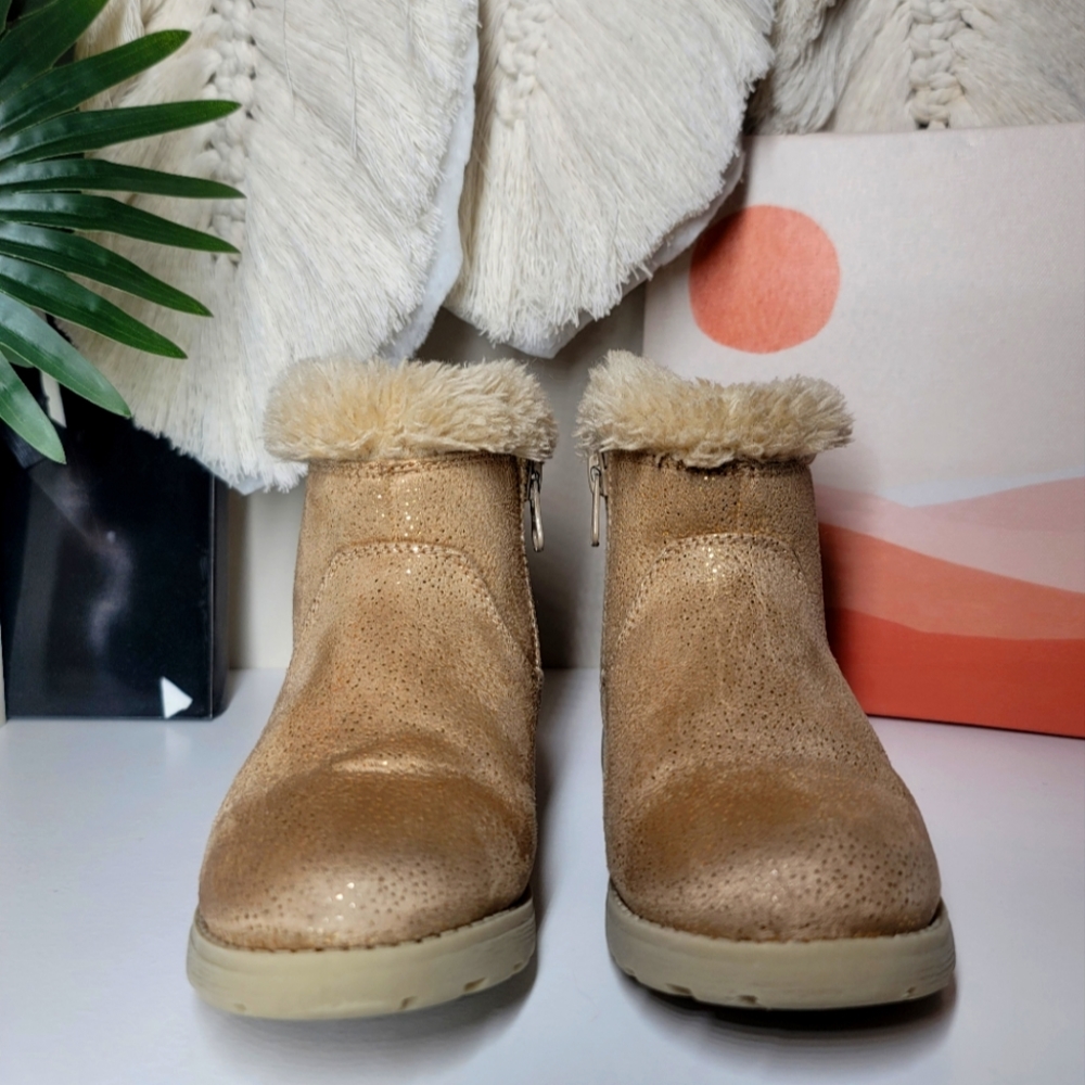 Cat & Jack Tan with Gold Sparkle Toddler Boots Size